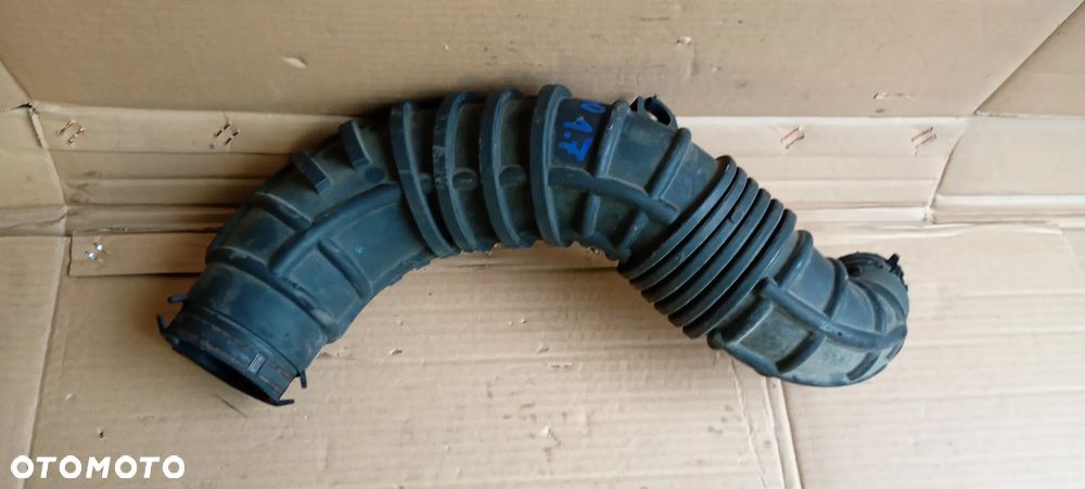 Rura przewód dolot powietrza Hyundai I40 1.7 CRDI 28140-3Z301 - 1