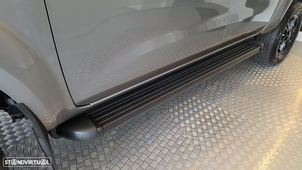 Nissan Navara 2.3 dCi CD 4WD Visia B.Dif. - 25