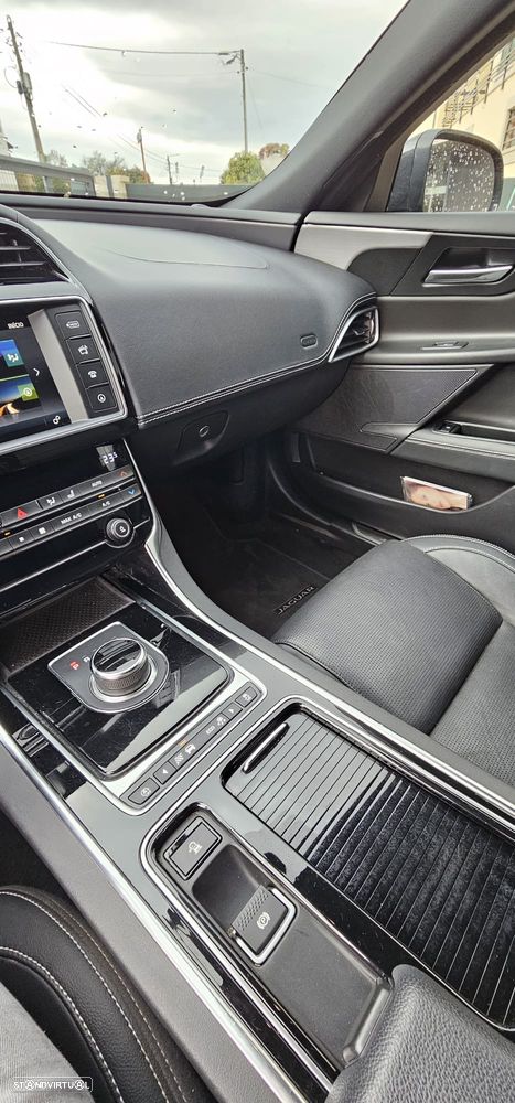 Jaguar XE E-Performance Aut. R-Sport - 8