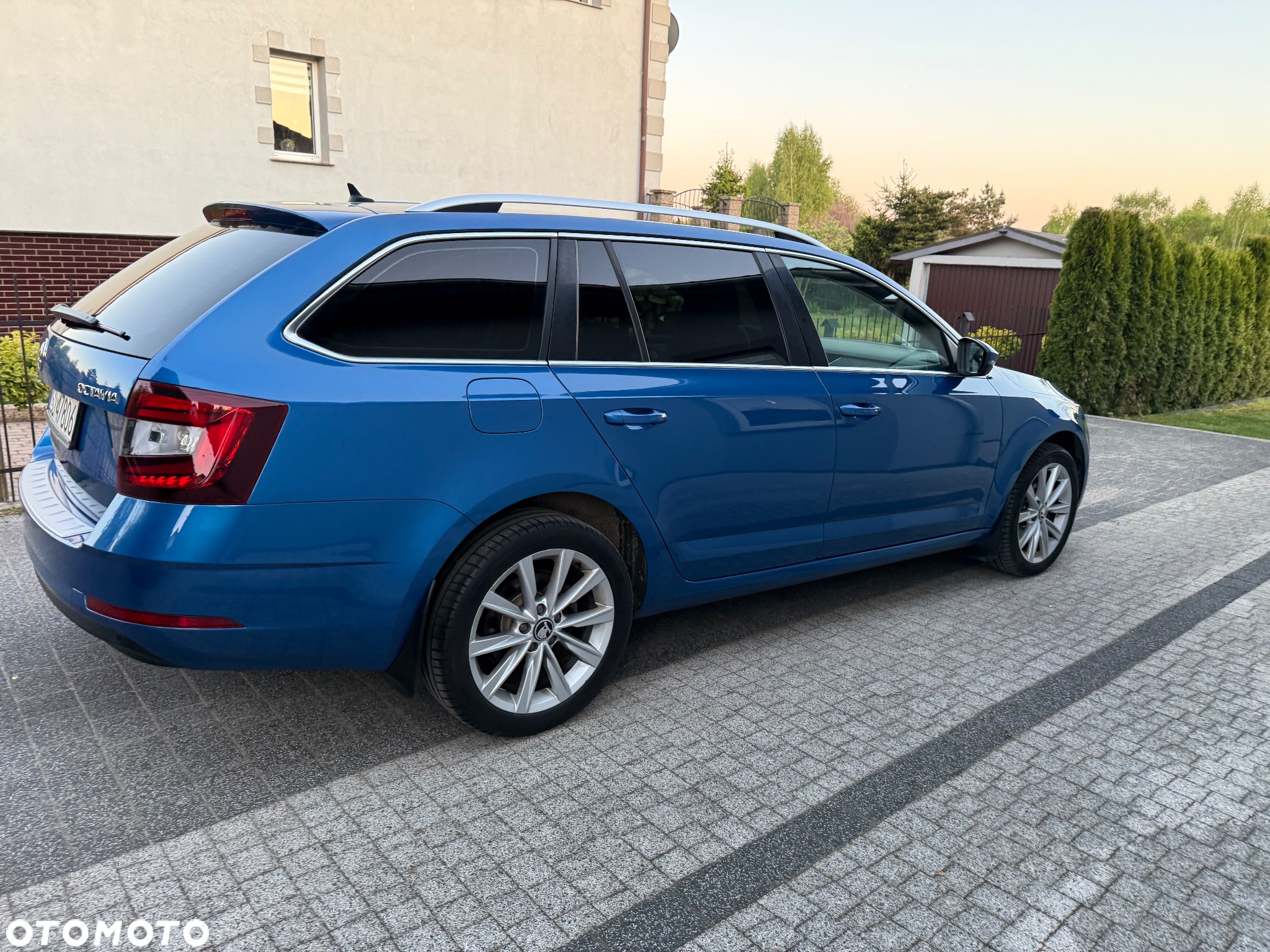 Skoda Octavia 2.0 TSI Ambition DSG - 5