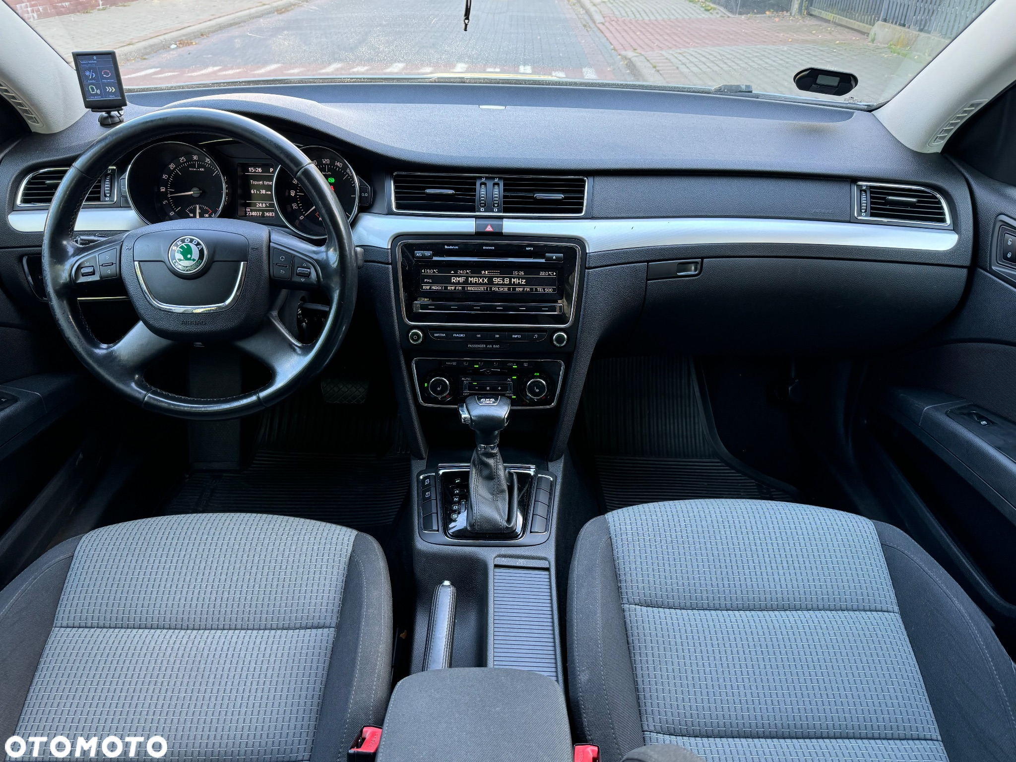 Skoda Superb 2.0 TDI 4x4 Comfort DSG - 4