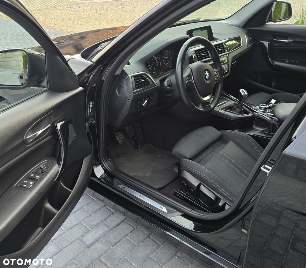 BMW Seria 1 118i Sport Line Shadow - 6