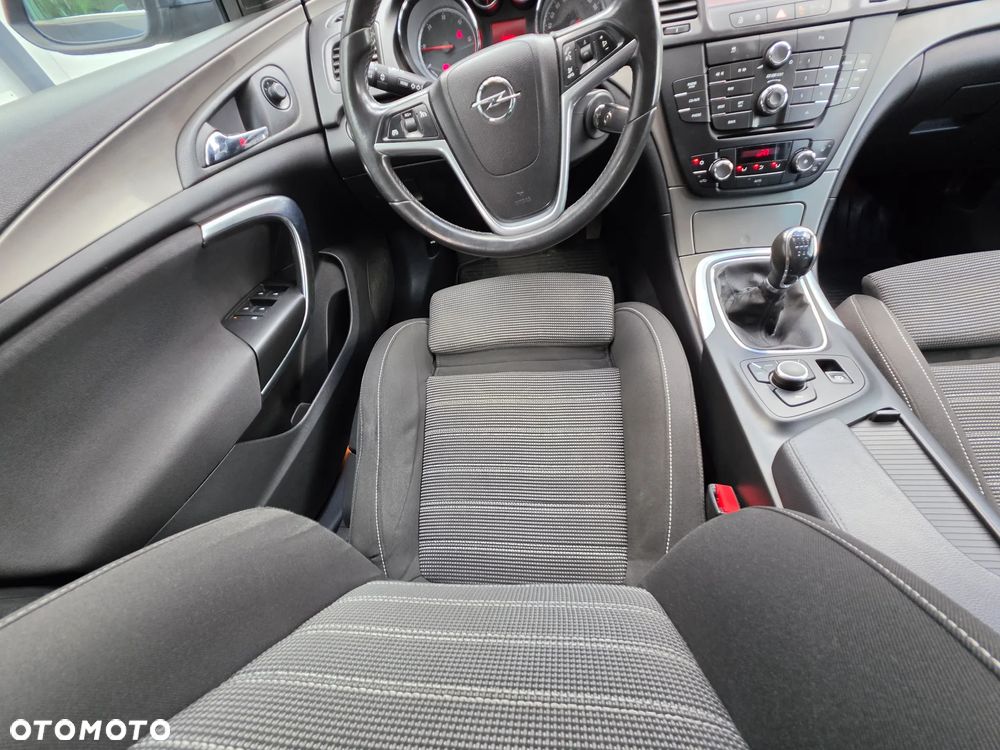 Opel Insignia - 8