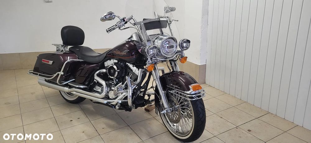 Harley-Davidson Touring Road King - 2