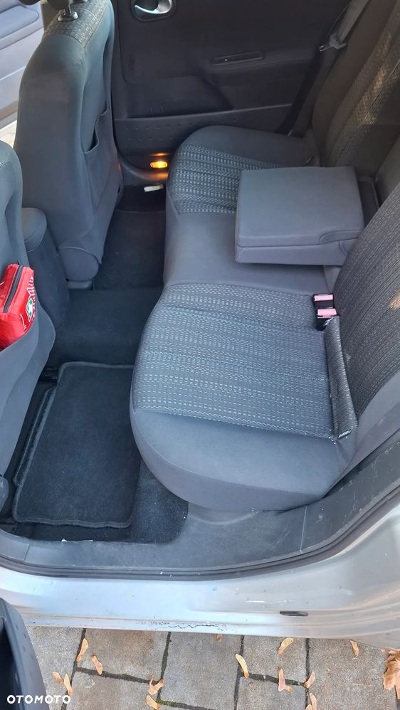 Renault Megane 1.9 dCi Expression - 17