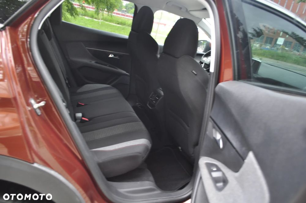 Peugeot 3008 1.6 BlueHDi Allure S&S - 11