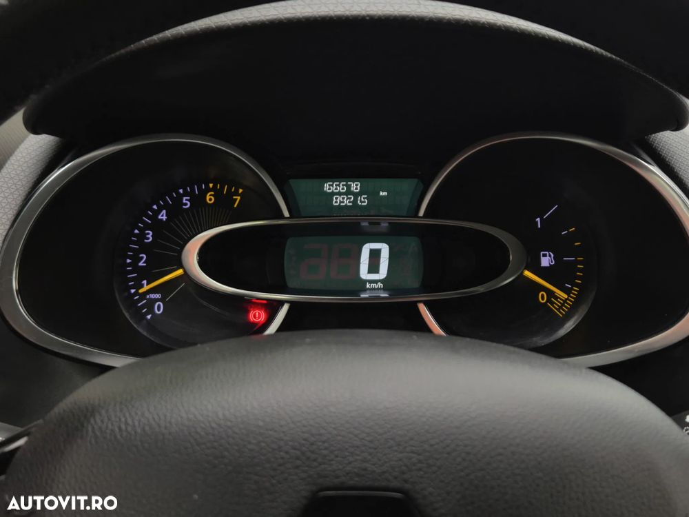 Renault Clio TCe 90 Limited - 16