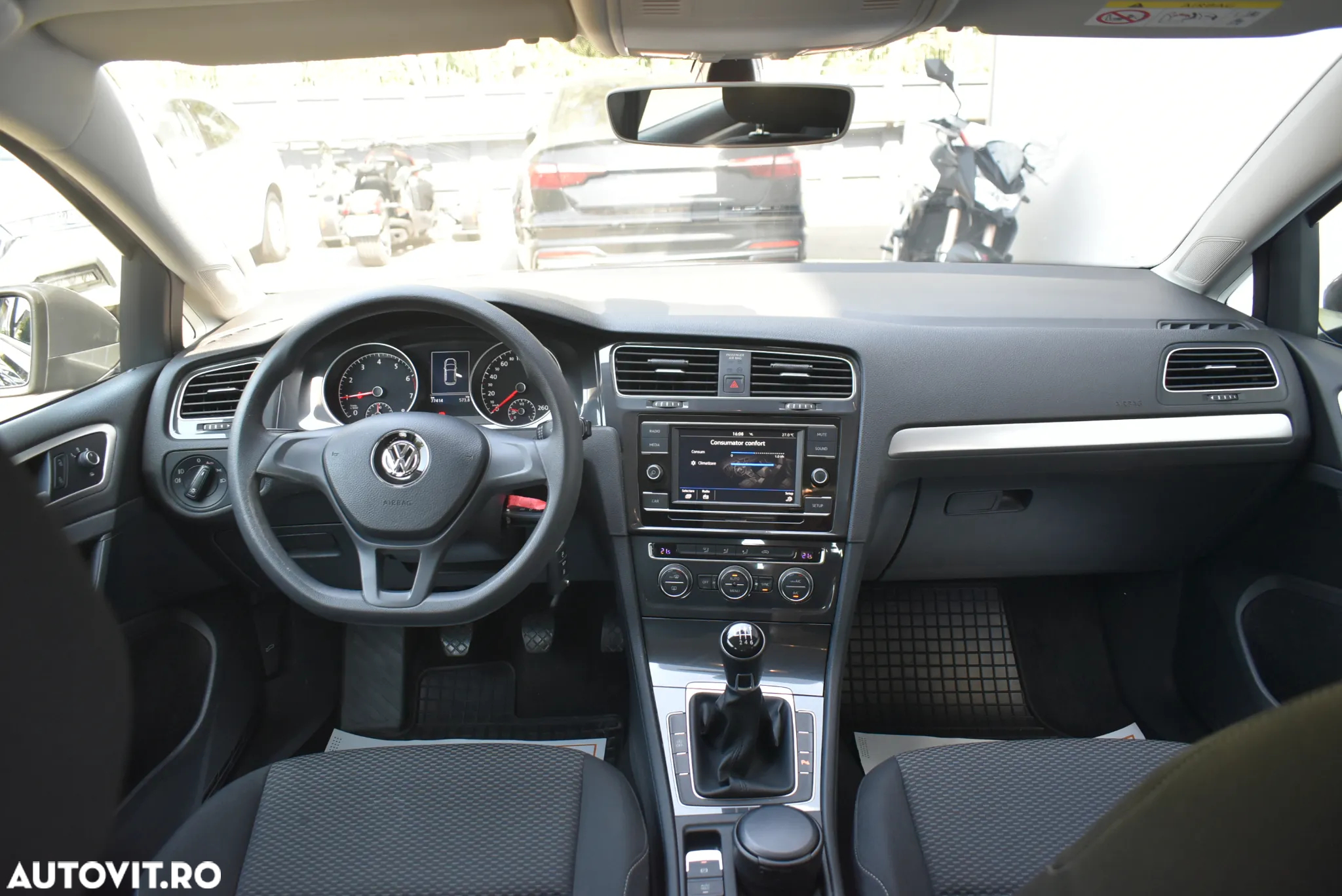 Volkswagen Golf 1.5 TSI ACT Life - 6