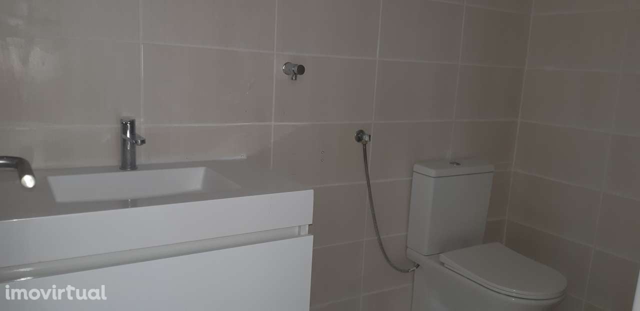 Loja  Venda em Alto do Seixalinho, Santo André e Verderena,Barreiro - Grande imagem: 3/19