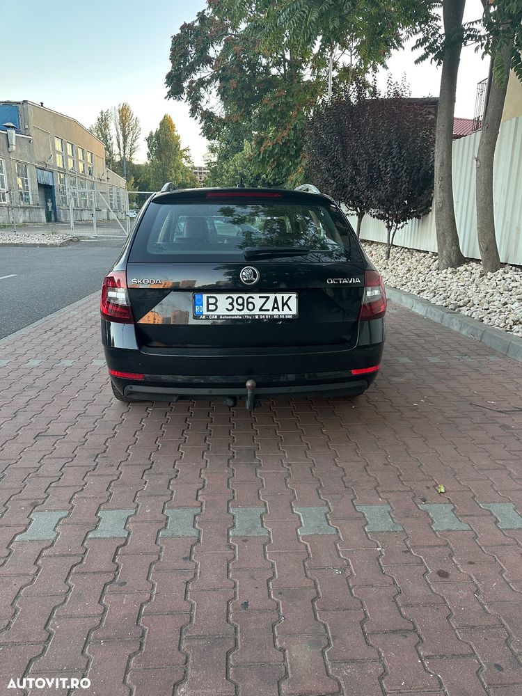 Skoda Octavia 2.0 TDI LAURIN & KLEMENT DSG - 6