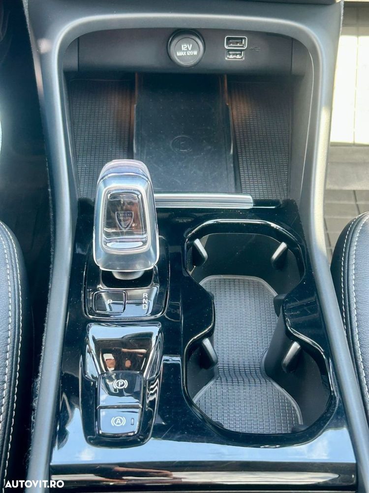 Volvo XC 40 - 20