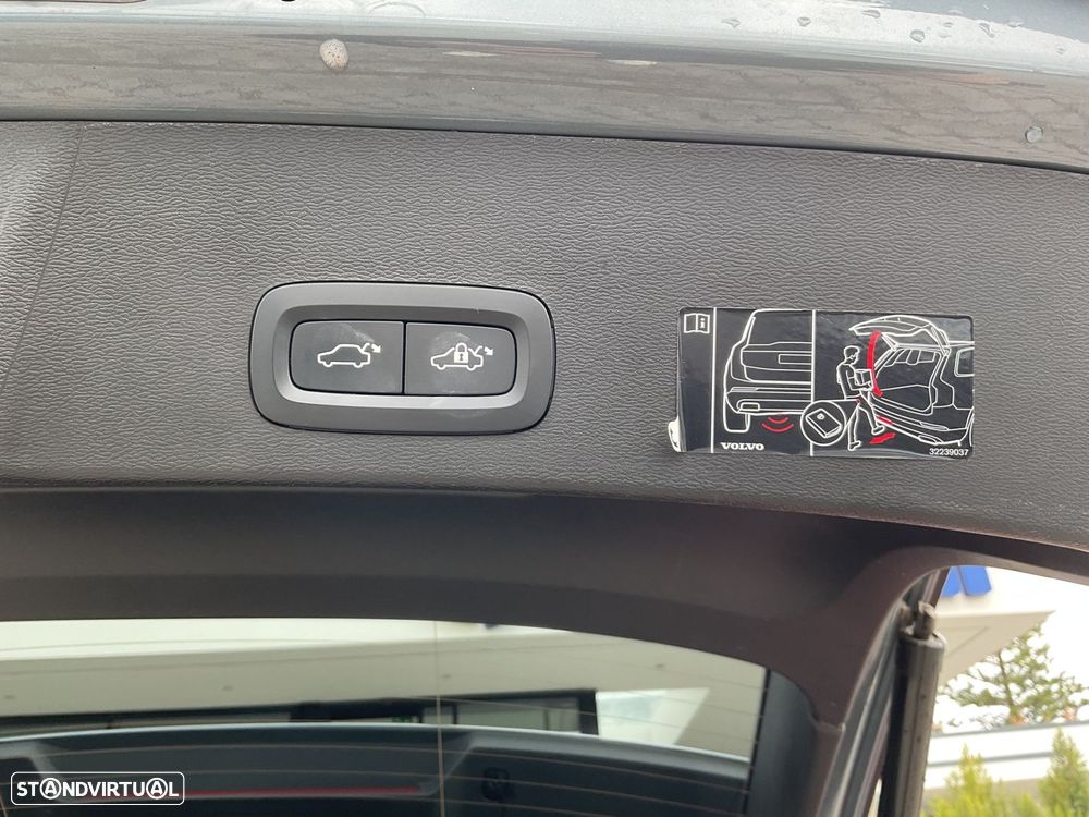 Volvo XC 40 1.5 T3 Momentum - 16