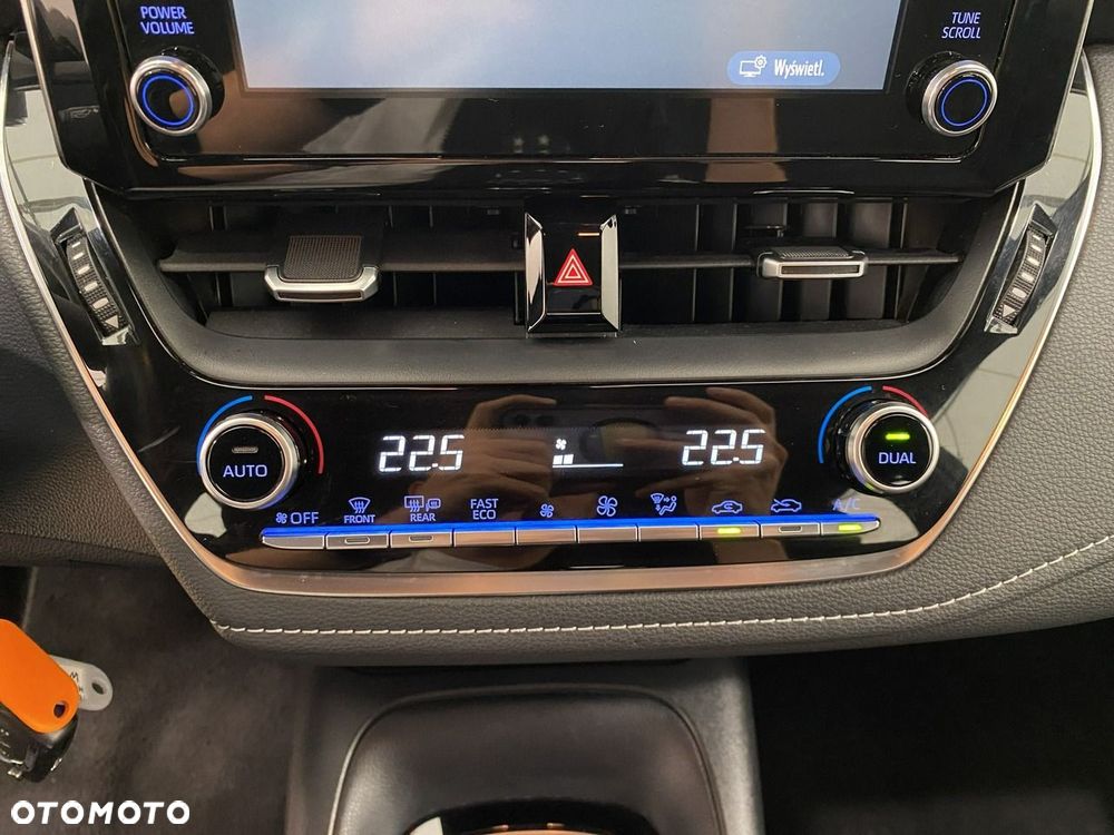 Toyota Corolla - 22