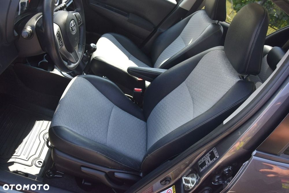 Toyota Yaris 1.33 Prestige - 30