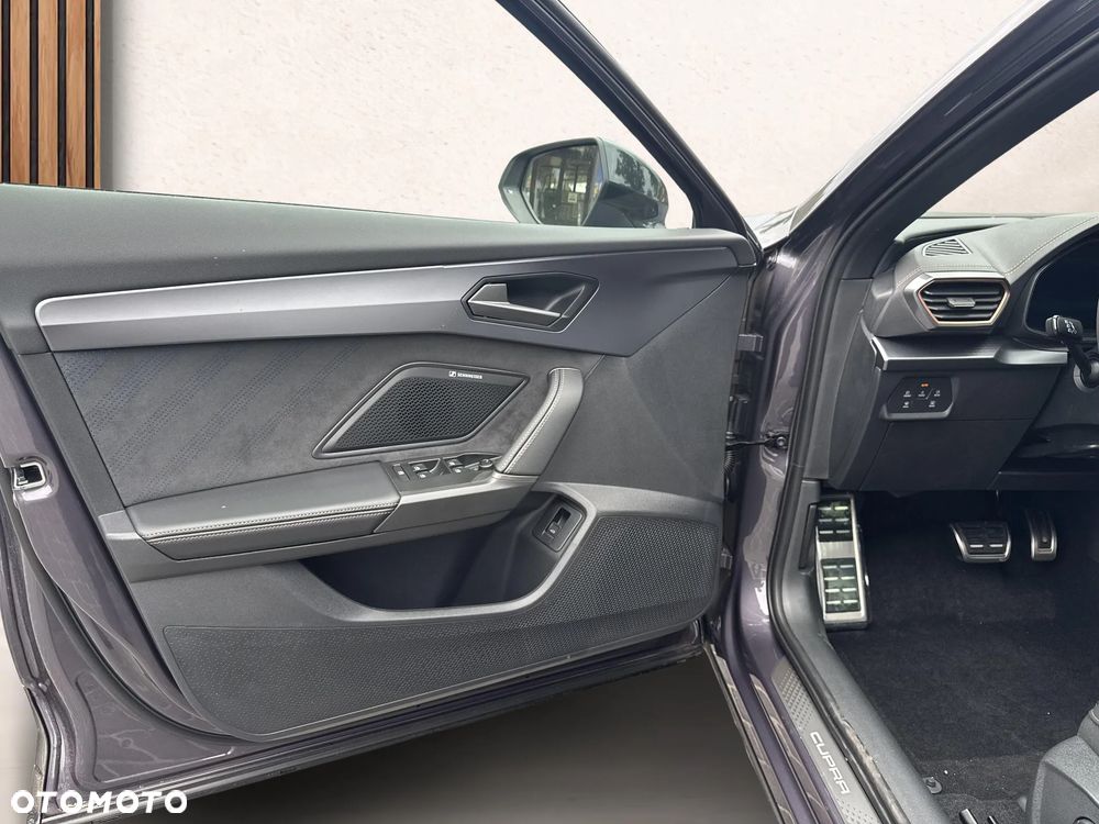 Cupra Formentor 1.5 eTSI mHEV DSG - 17