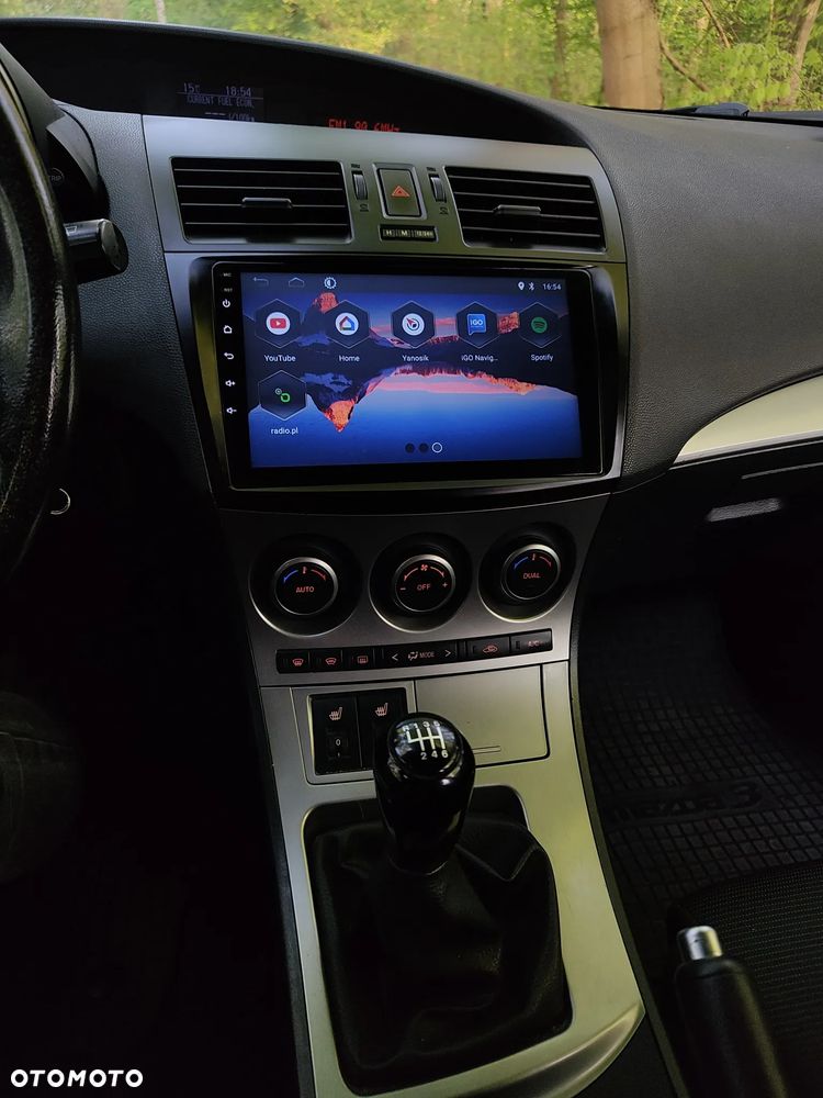 Mazda 3 2.0 Exclusive + - 11