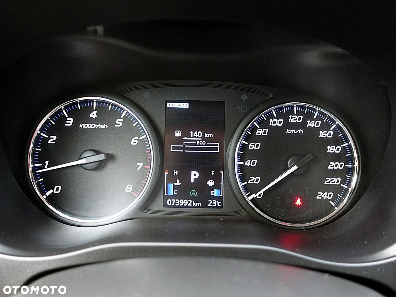 Mitsubishi Outlander - 30