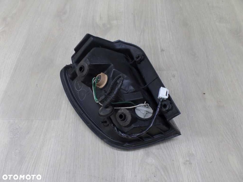 LEXUS RX 300 330 LIFT 00-03 LAMPA TYL PRAWA - 5