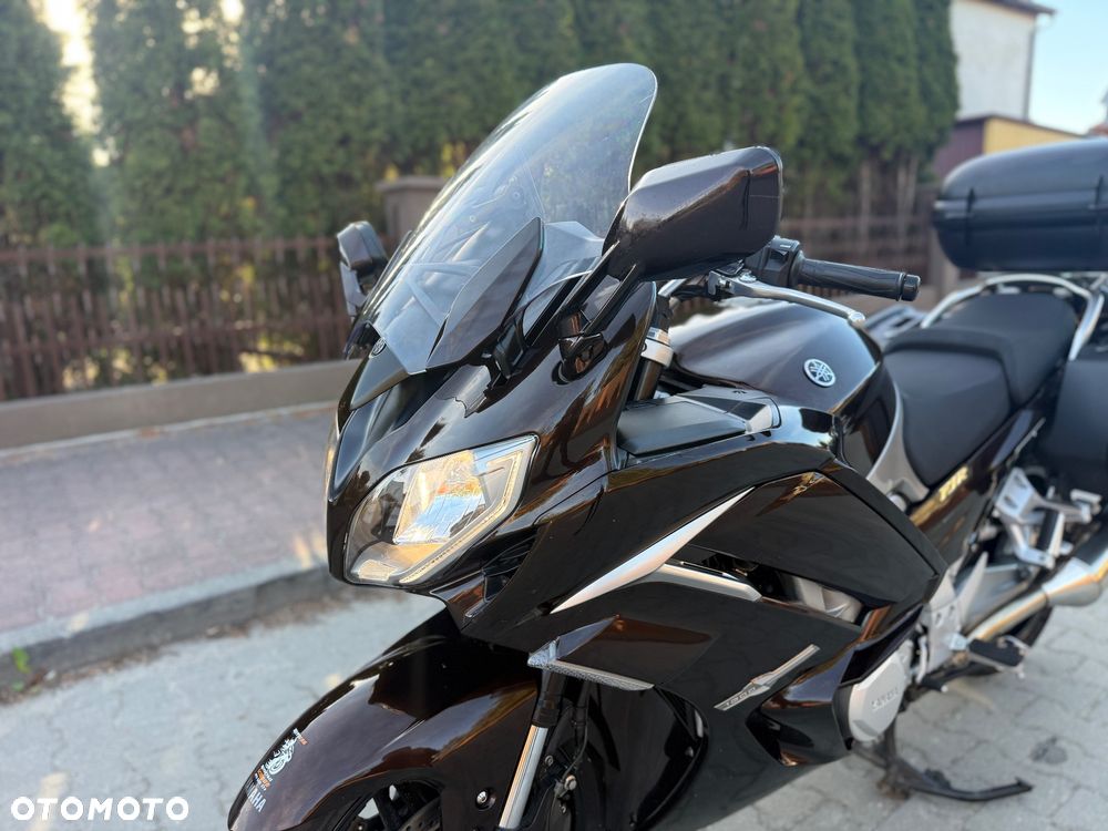 Yamaha FJR - 17