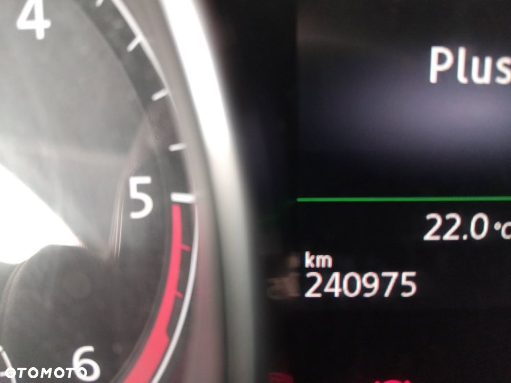 Volkswagen Golf 1.6 TDI BMT Comfortline - 23