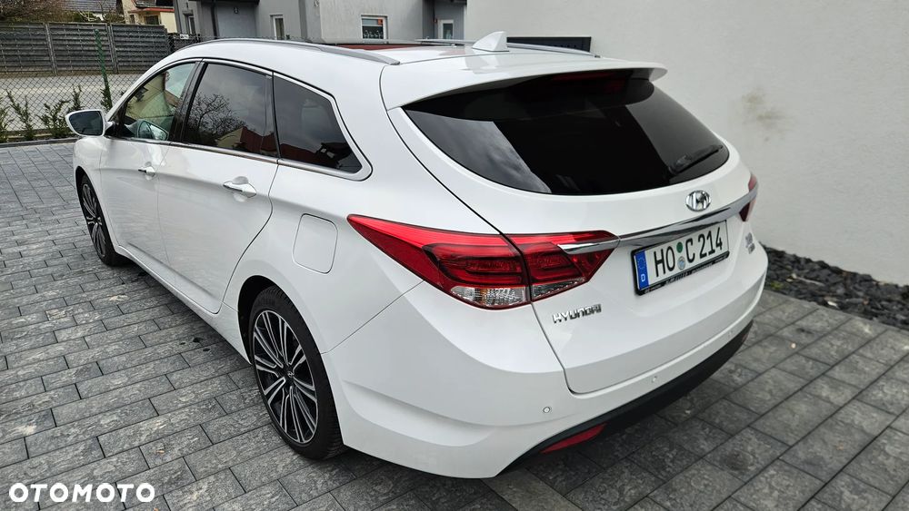 Hyundai i40 Kombi 2.0 Automatik Premium - 4