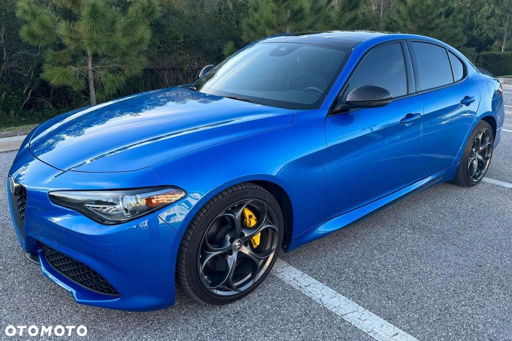 Alfa Romeo Giulia 2.0 Turbo 16V AT8-Q4 Veloce Ti - 1