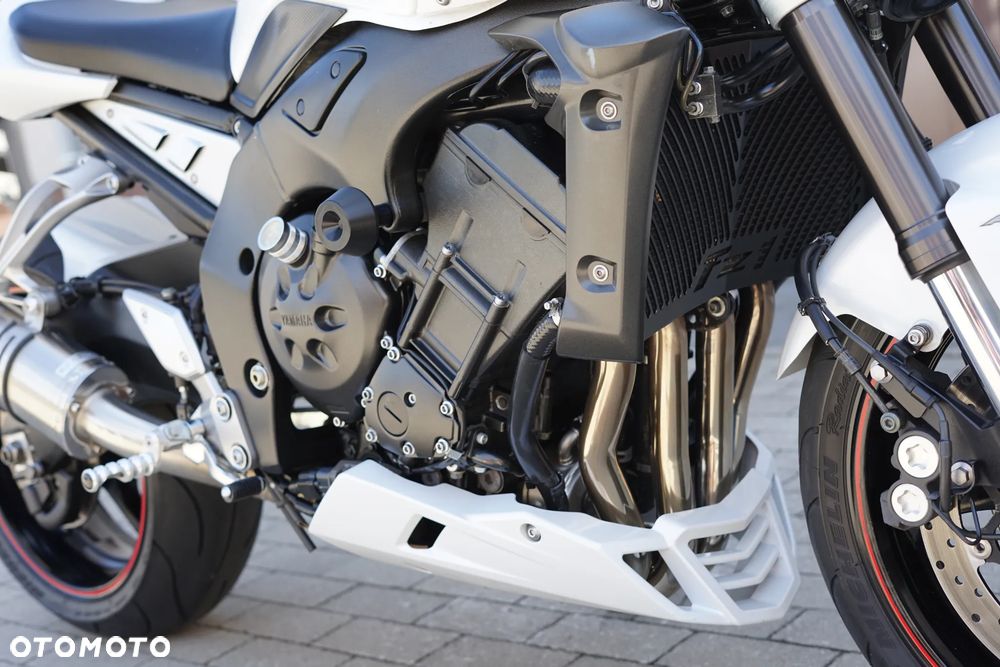 Yamaha FZ - 14