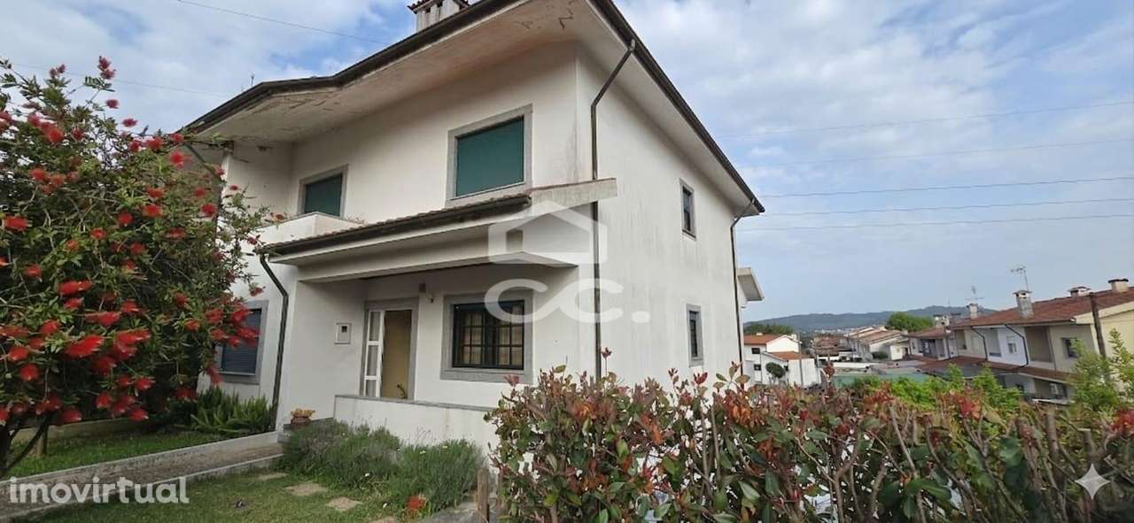 Moradia T5 em Ronfe, Guimarães - Grande imagem: 4/32