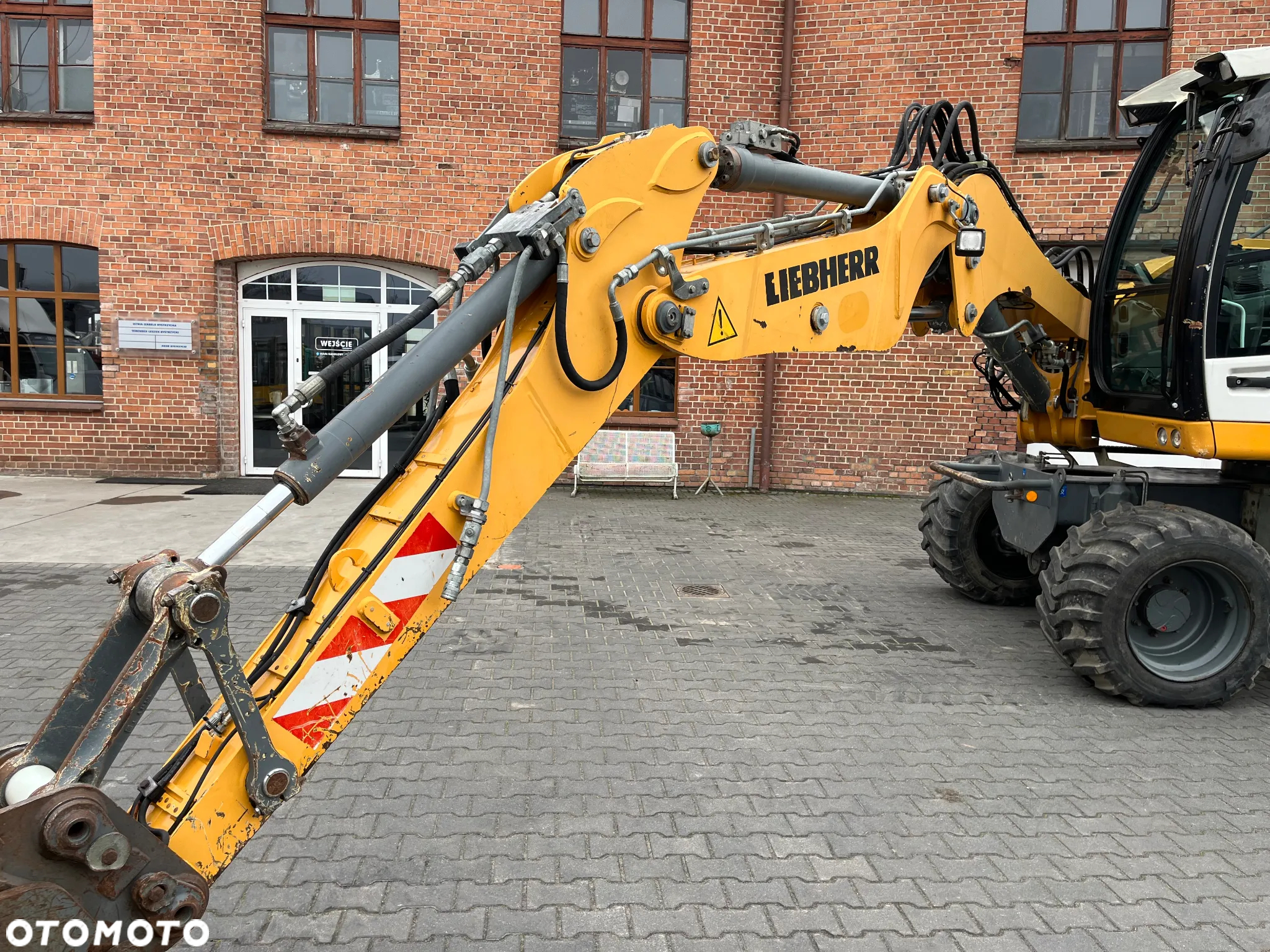 Liebherr A 910 COMPACT - 24