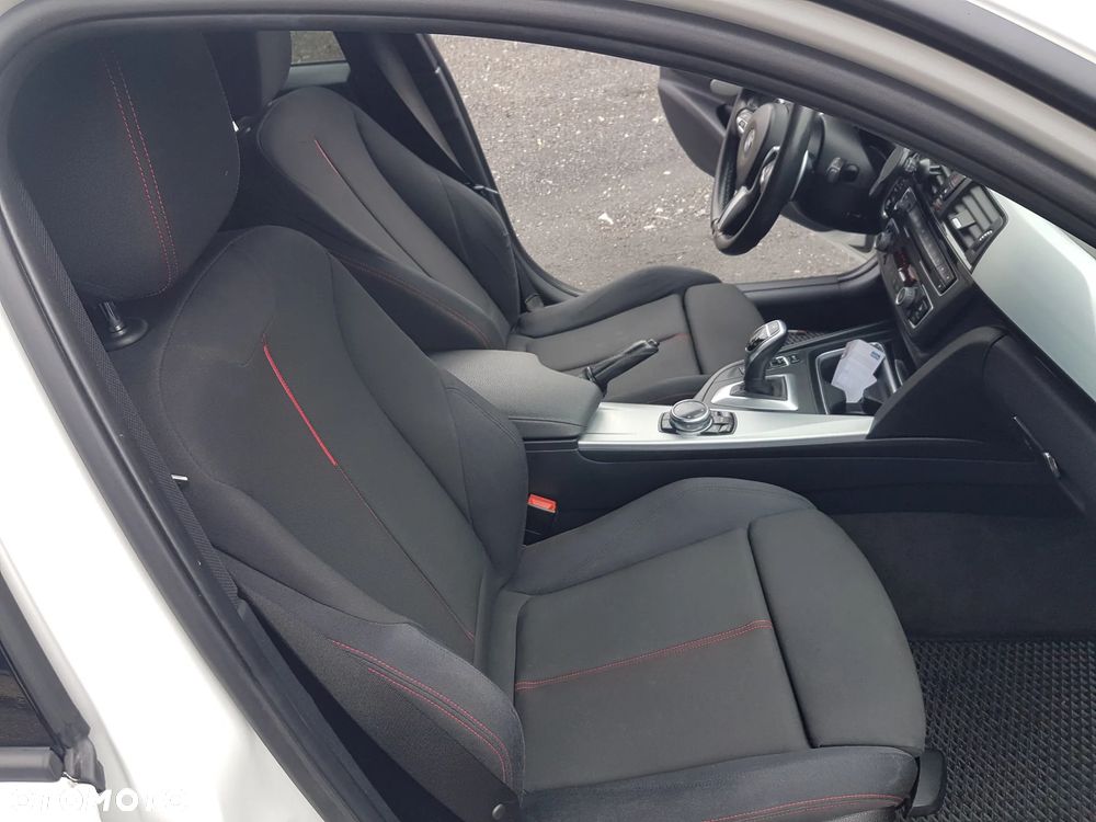 BMW Seria 3 330d xDrive Sport-Aut Sport Line - 17