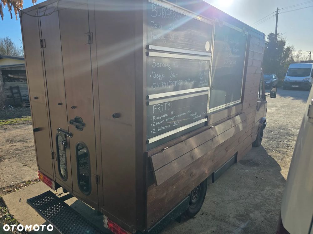 Mercedes-Benz 308 - 2