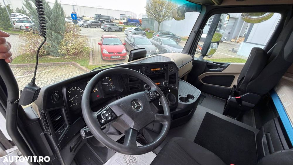 Mercedes-Benz actros - 7