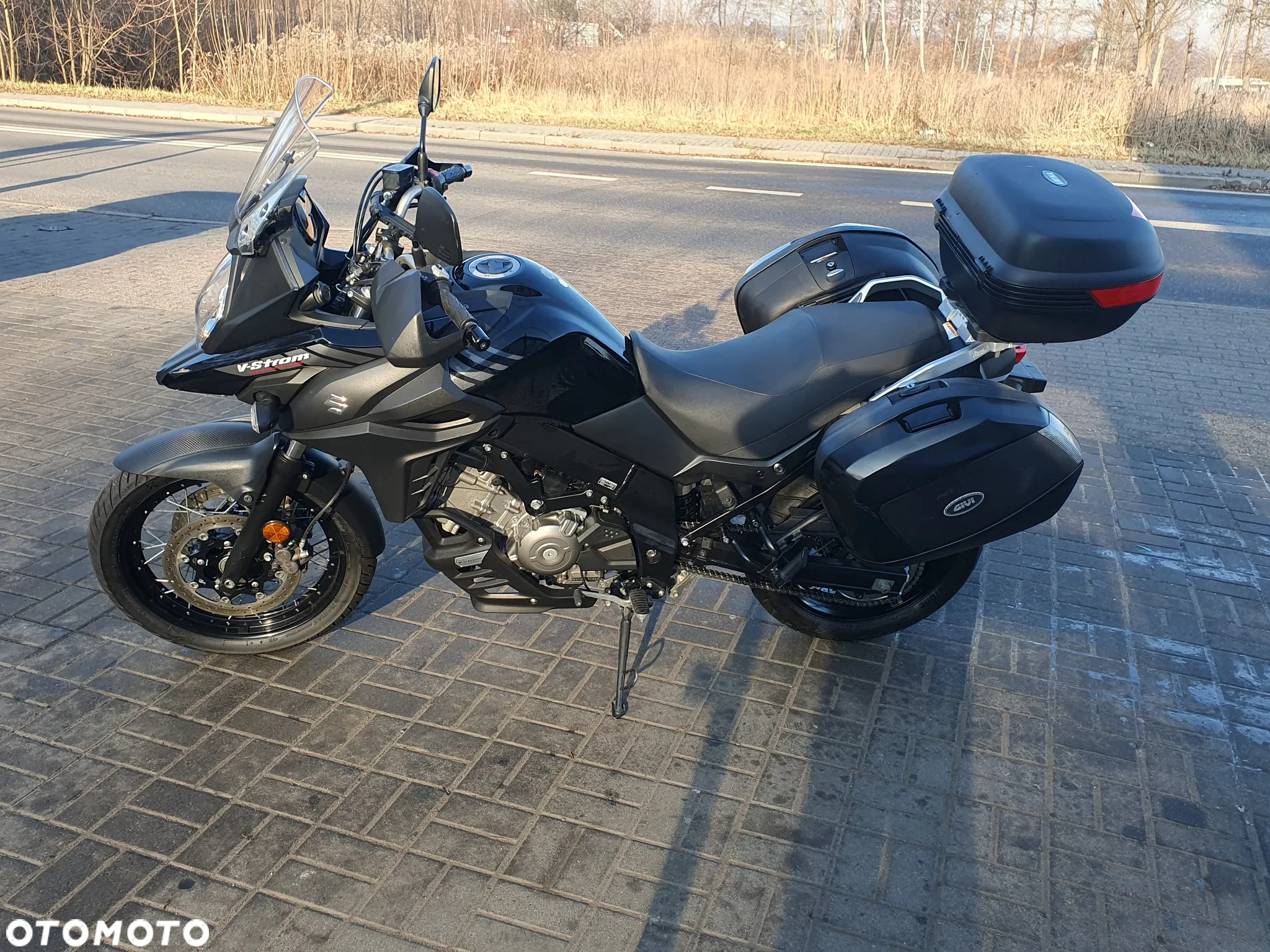 Suzuki V-STROM - 15