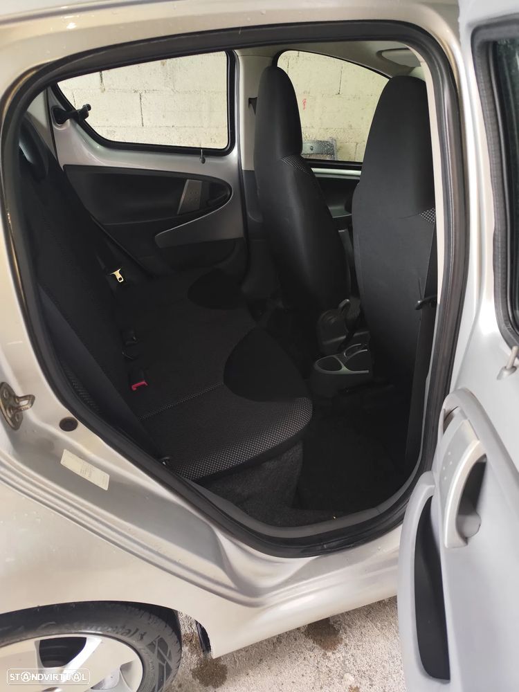 Toyota Aygo 1.0 + AC - 17