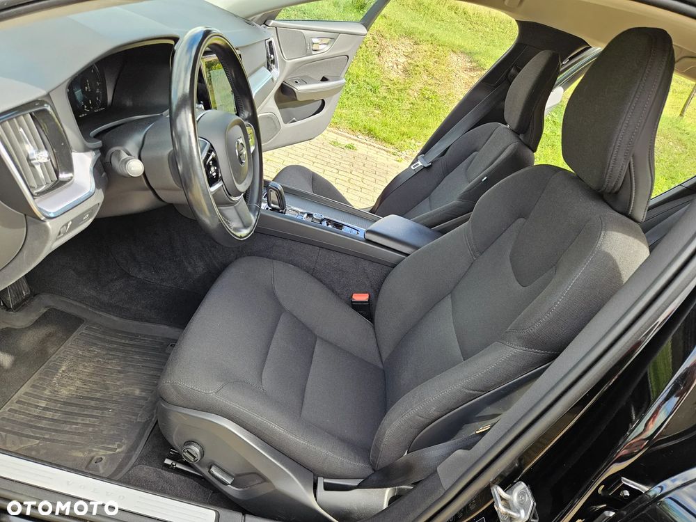 Volvo V60 D4 Momentum Pro - 14