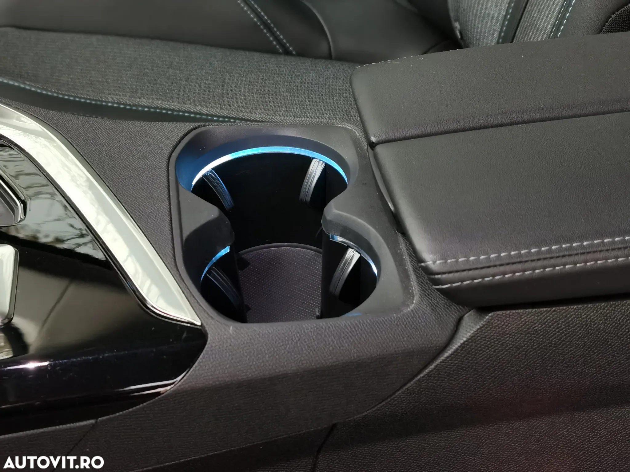 Peugeot 3008 PureTech 130 Stop & Start GPF EAT8 Allure - 34