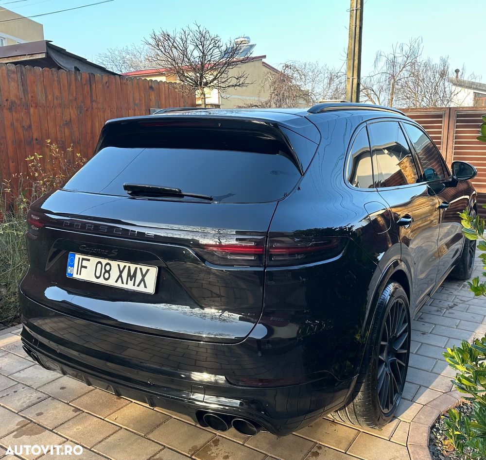 Porsche Cayenne S - 6