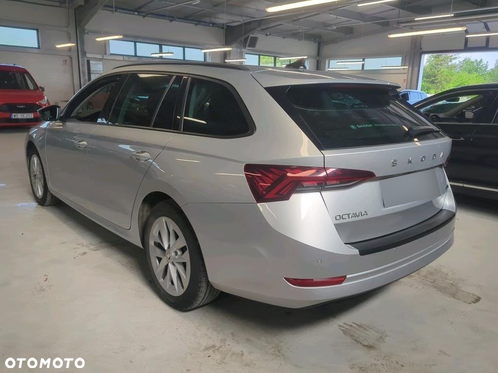 Skoda Octavia 1.5 TSI e-Tec Ambition DSG - 4