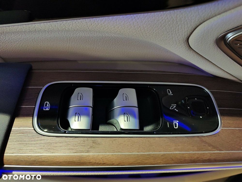 Mercedes-Benz EQS - 21