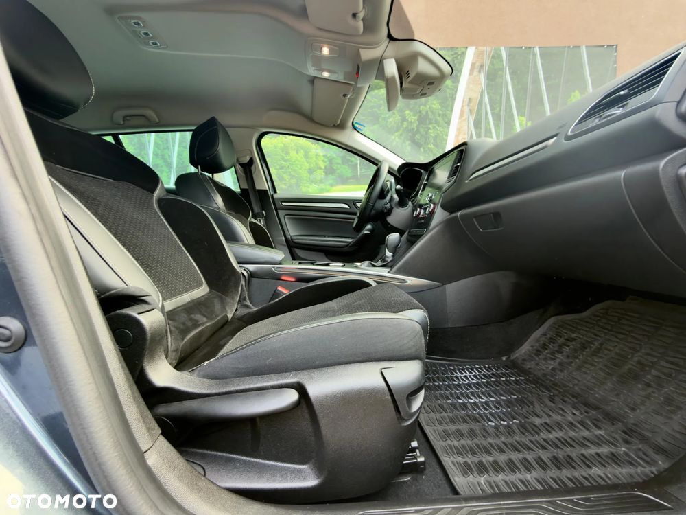 Renault Megane ENERGY TCe 140 EDC GT-LINE - 19