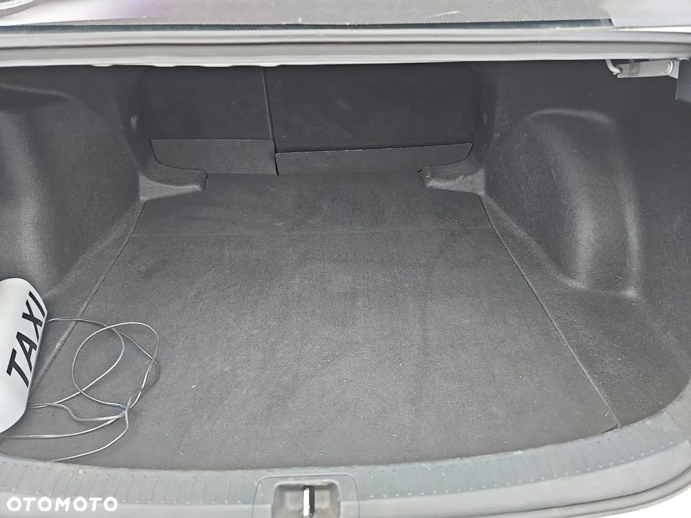 Toyota Corolla 1.8 Hybrid Comfort - 19