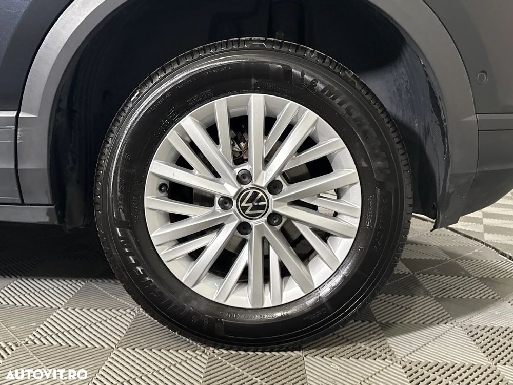 Volkswagen T-Roc - 14
