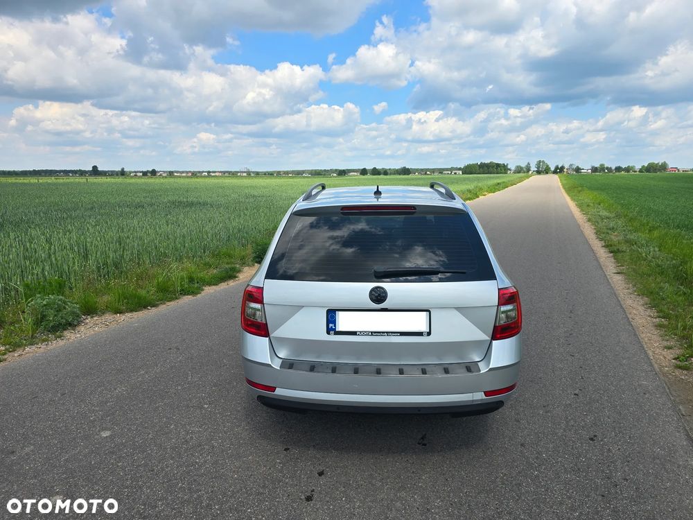 Skoda Octavia 1.6 TDI Ambition DSG - 6