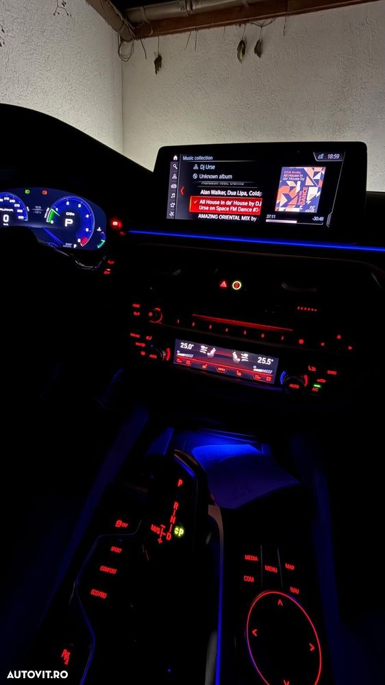 BMW Seria 5 520d xDrive AT - 26