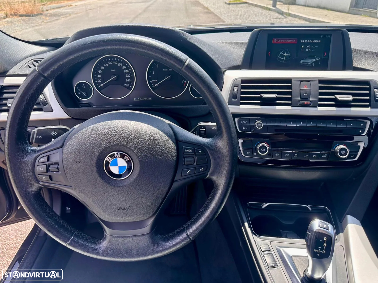 BMW 330 e iPerformance Advantage - 11