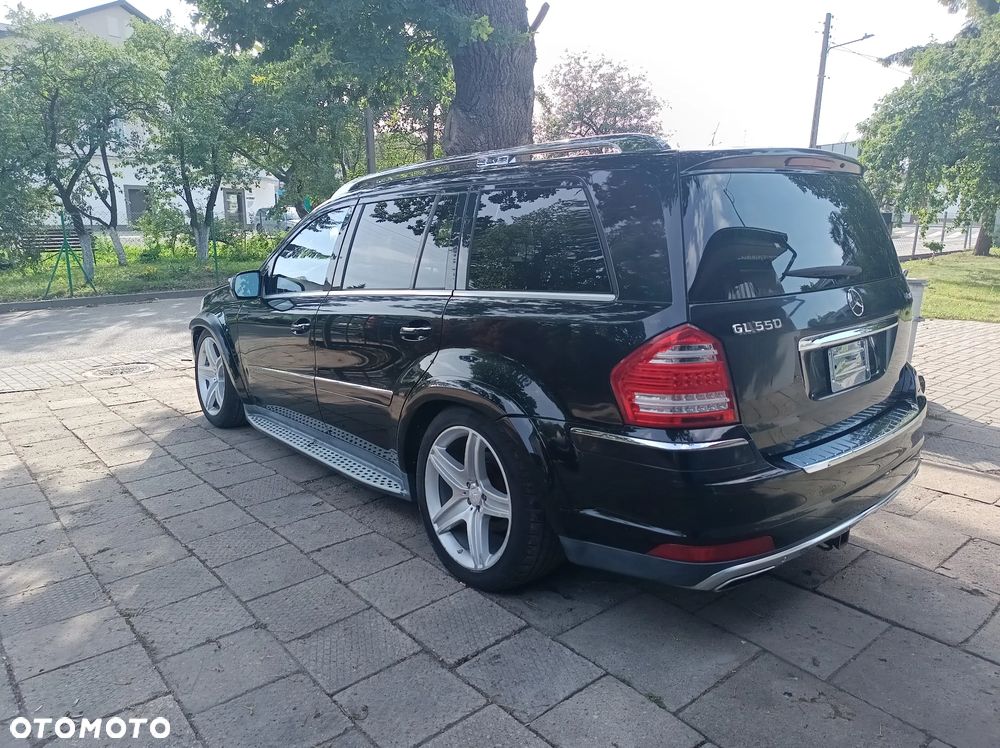 Mercedes-Benz GL - 5