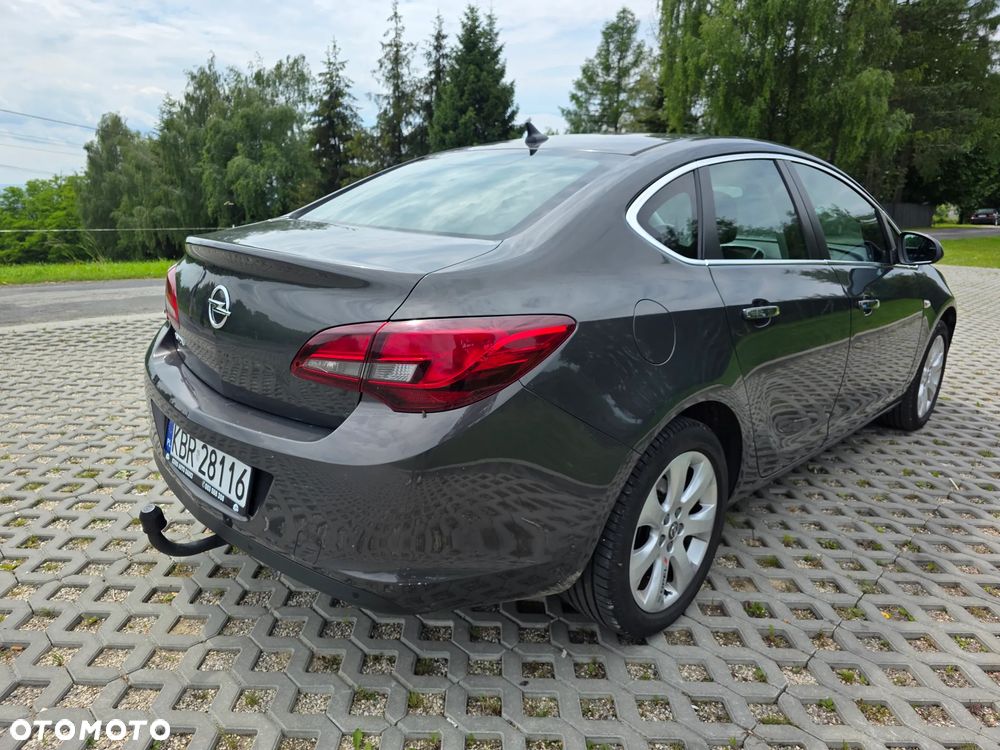 Opel Astra 1.6 NAVI - 4