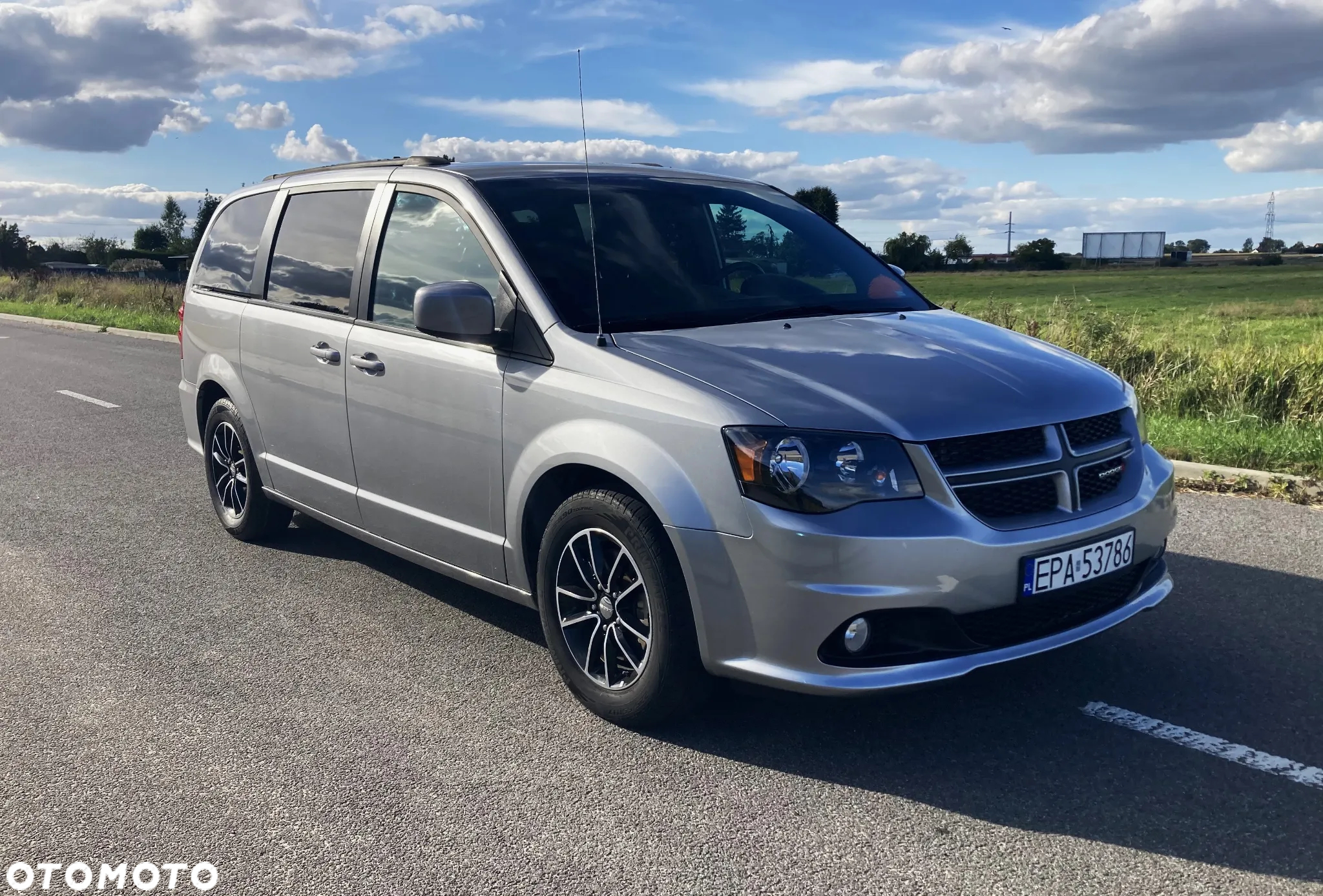 Dodge Grand Caravan - 3