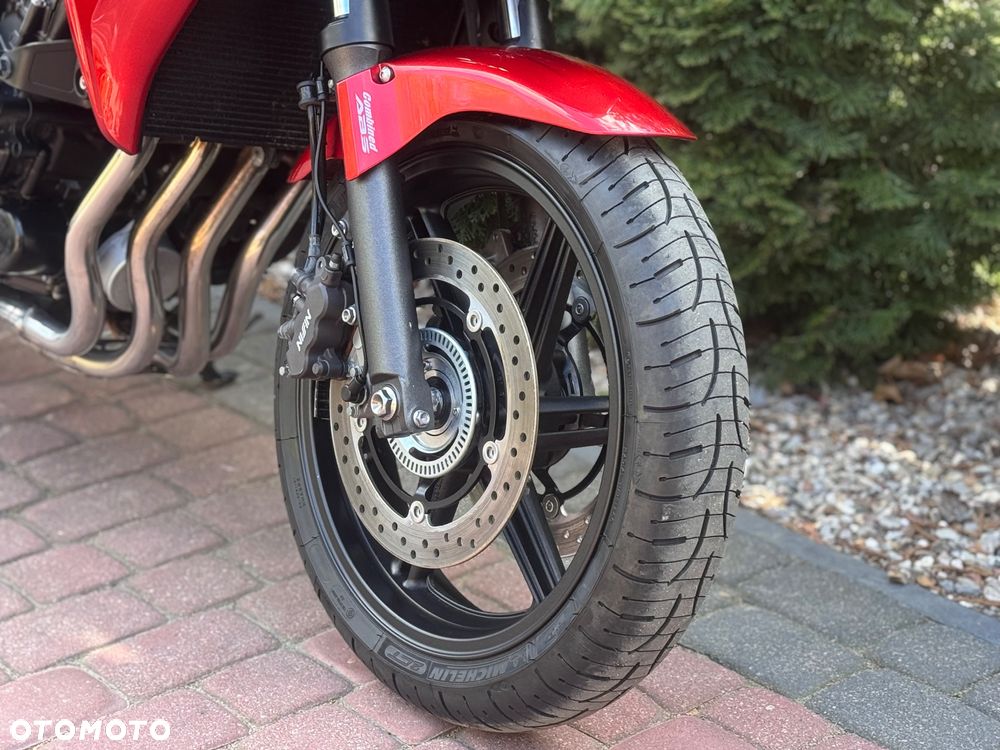 Honda CBF - 22