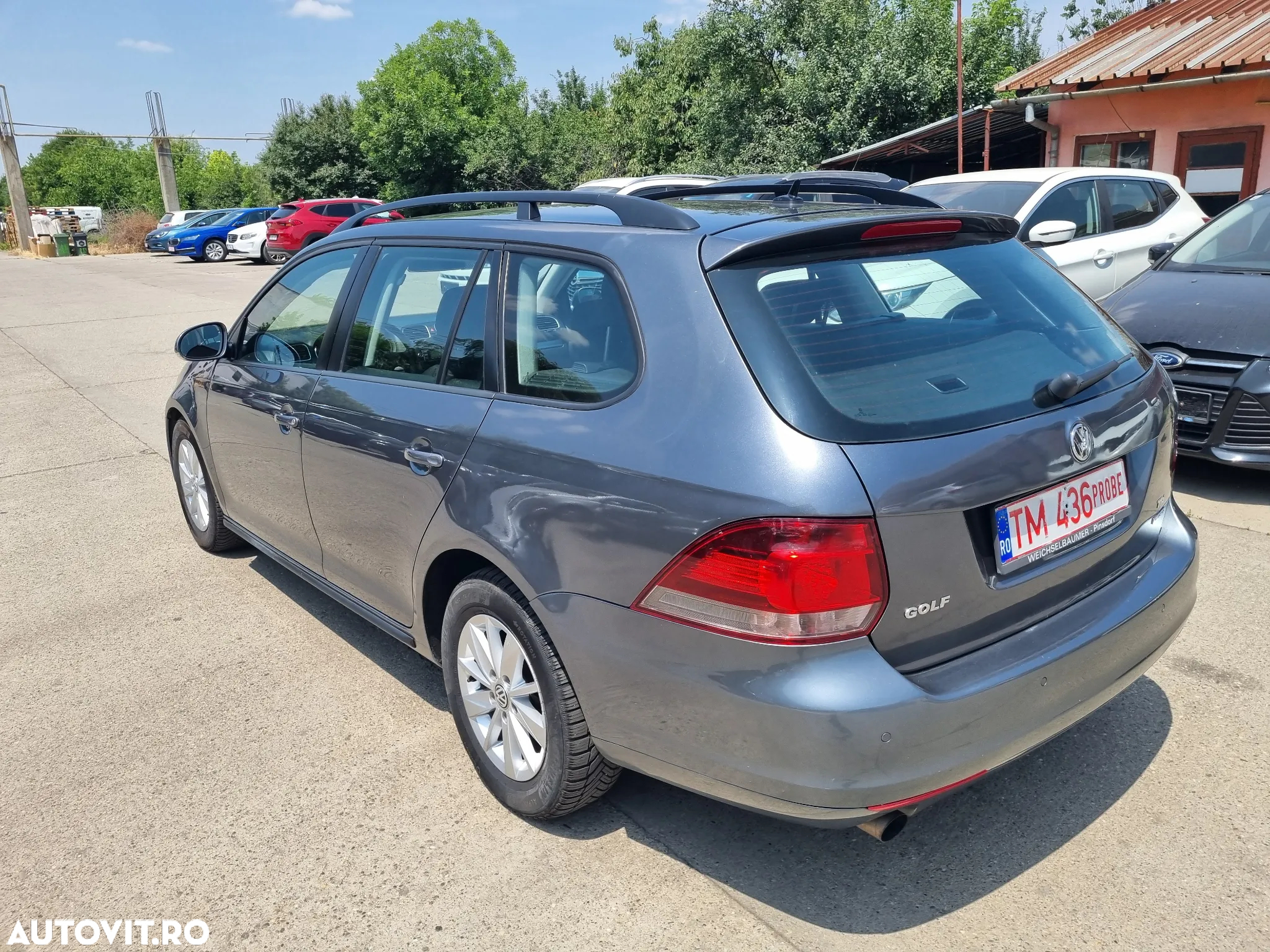 Volkswagen Golf 1.6 TDI BlueMotion Technology Comfortline - 27